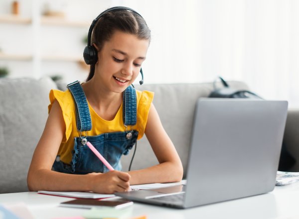 Szkoły online i w chmurze